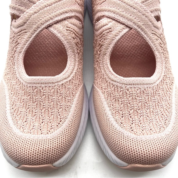 Skechers Womens 9.5 Vapor Foam Move - Aster Sneaker Pink New Air Cooled
